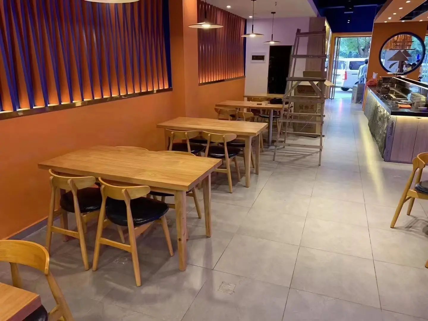 河北連鎖餐廳實木桌椅訂做廠家電話 河北連鎖餐廳實木桌椅訂做廠家電話