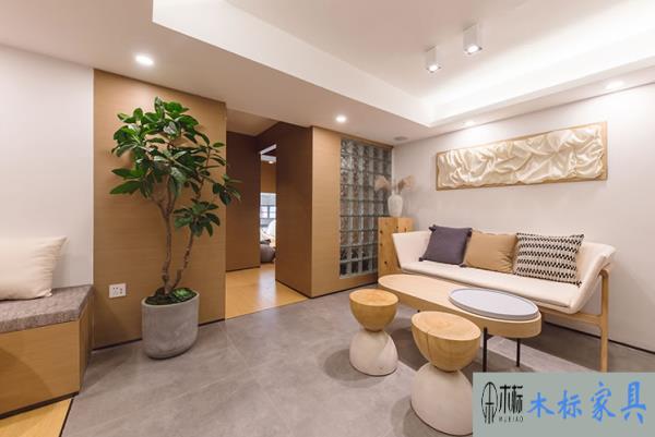 咖啡廳裝修布局實木餐桌椅帶來裝飾效果 咖啡廳裝修布局實木餐桌椅帶來裝飾效果