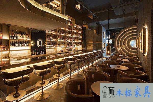 酒吧家具裝修選購酒吧桌椅需要注意什么問題？ 