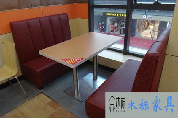 卡座沙發(fā)設(shè)計原則應(yīng)該遵循什么原理? 卡座沙發(fā)設(shè)計原則應(yīng)該遵循什么原理?