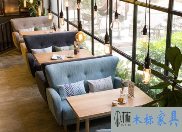 實木餐桌批發廠家定做咖啡桌椅有哪些特點 
